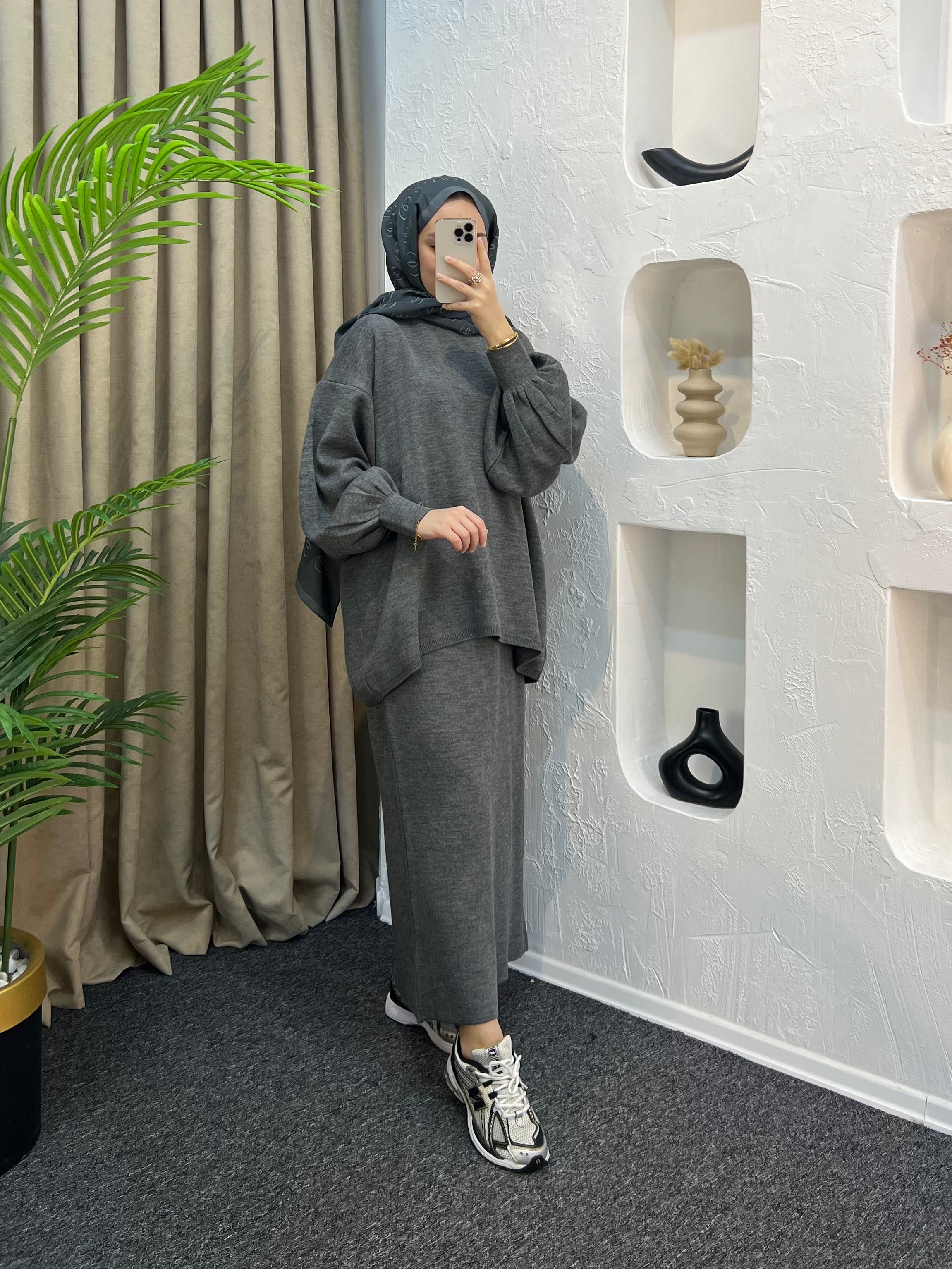 Roza Etekli Triko Takım