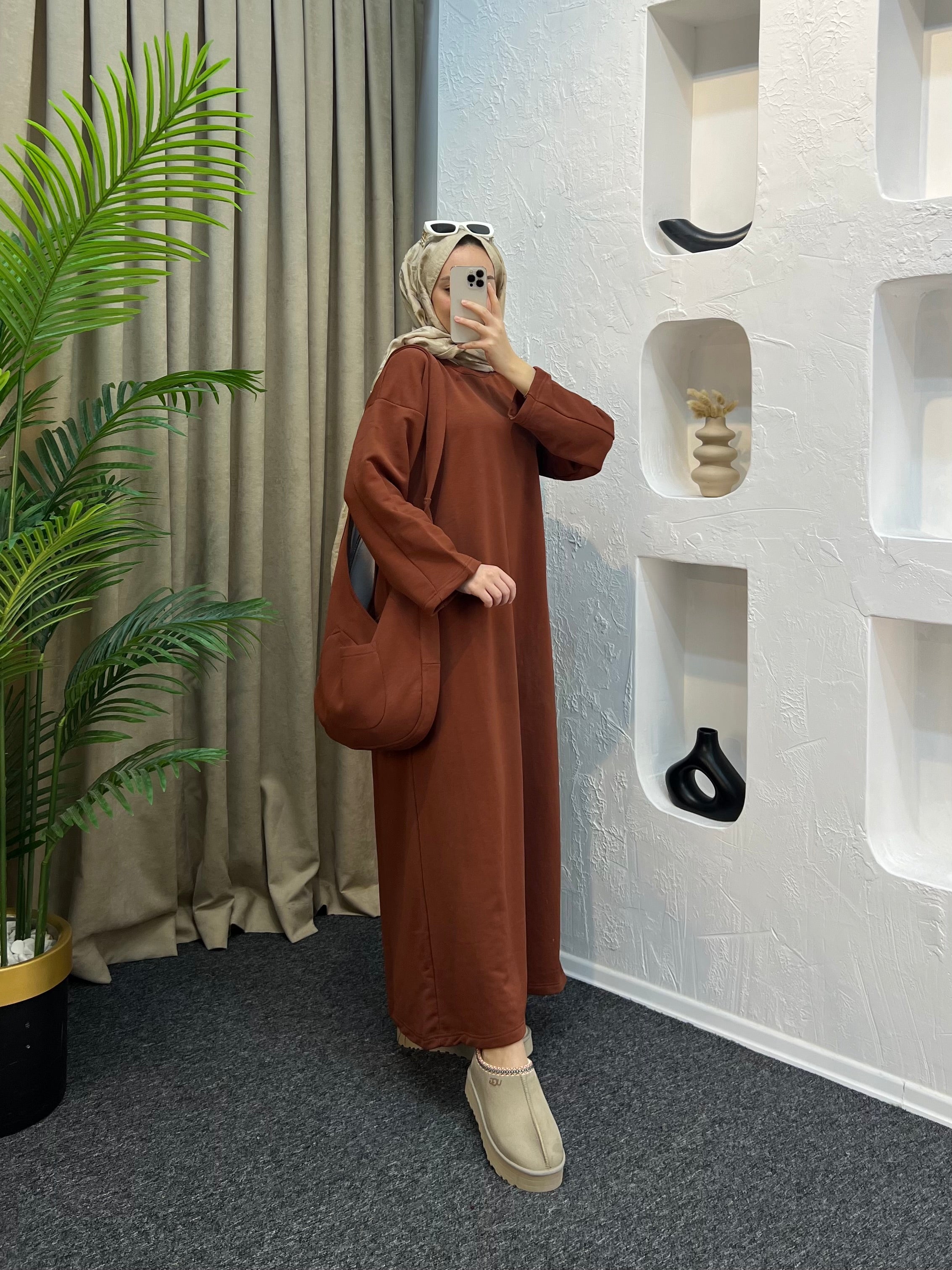 Merv Çantalı Elbise