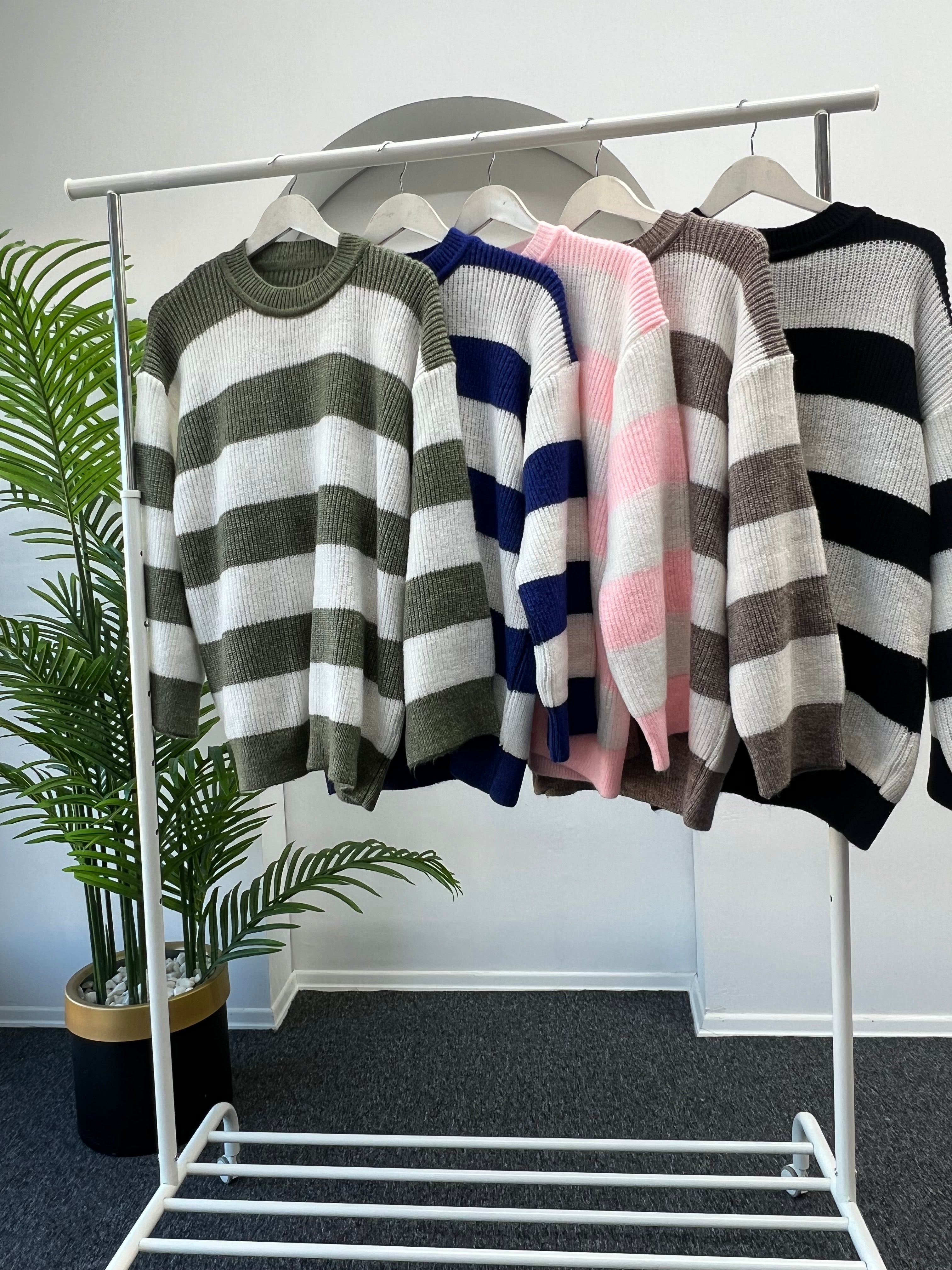 Yumoş Çizgili Kazak