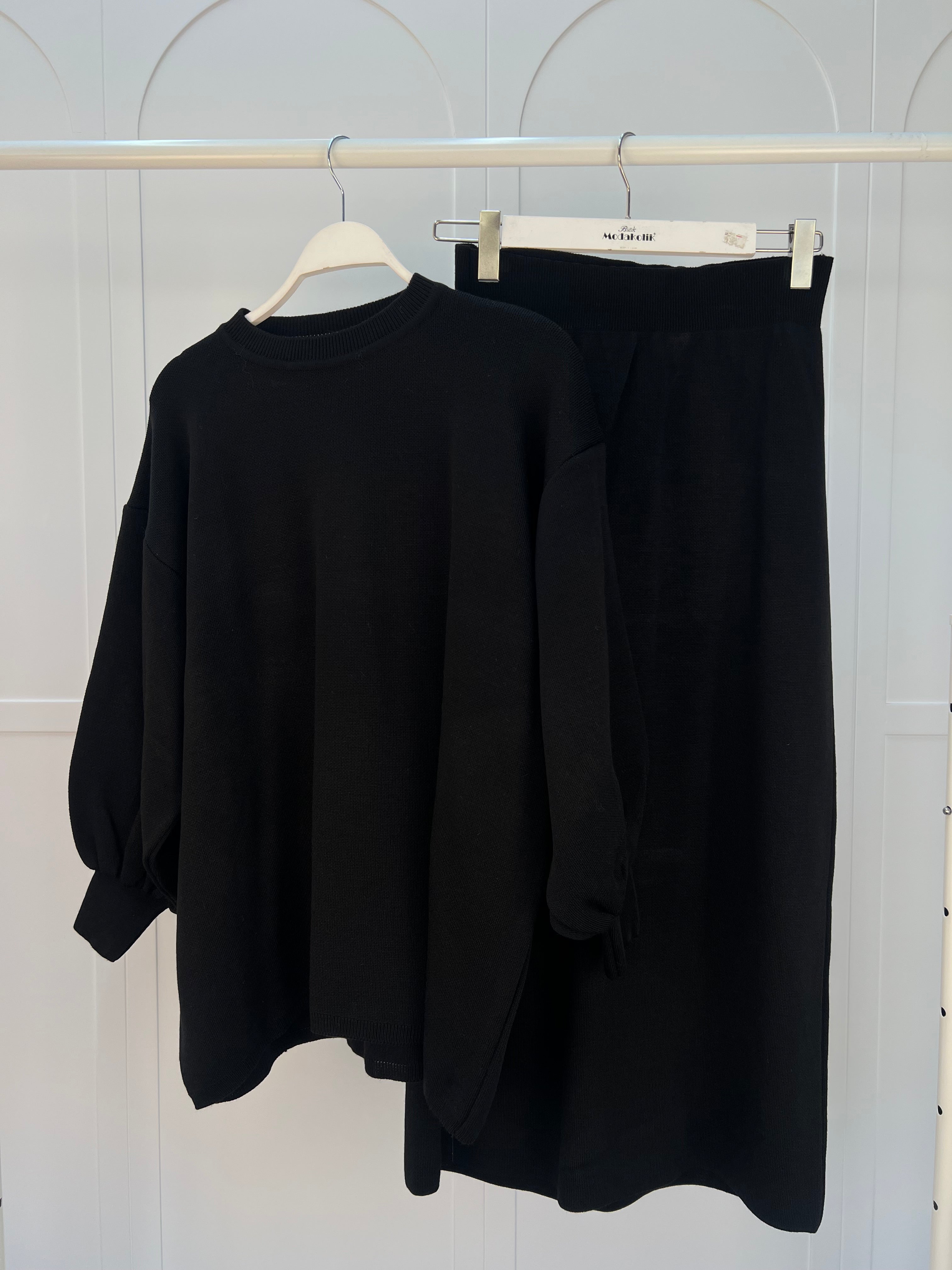 Roza Etekli Triko Takım