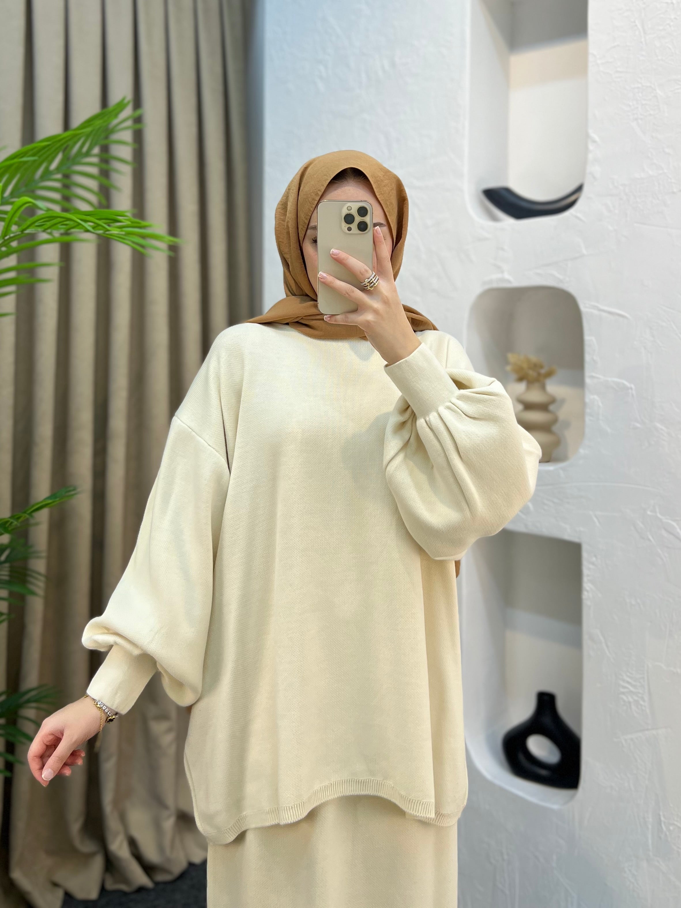 Roza Etekli Triko Takım