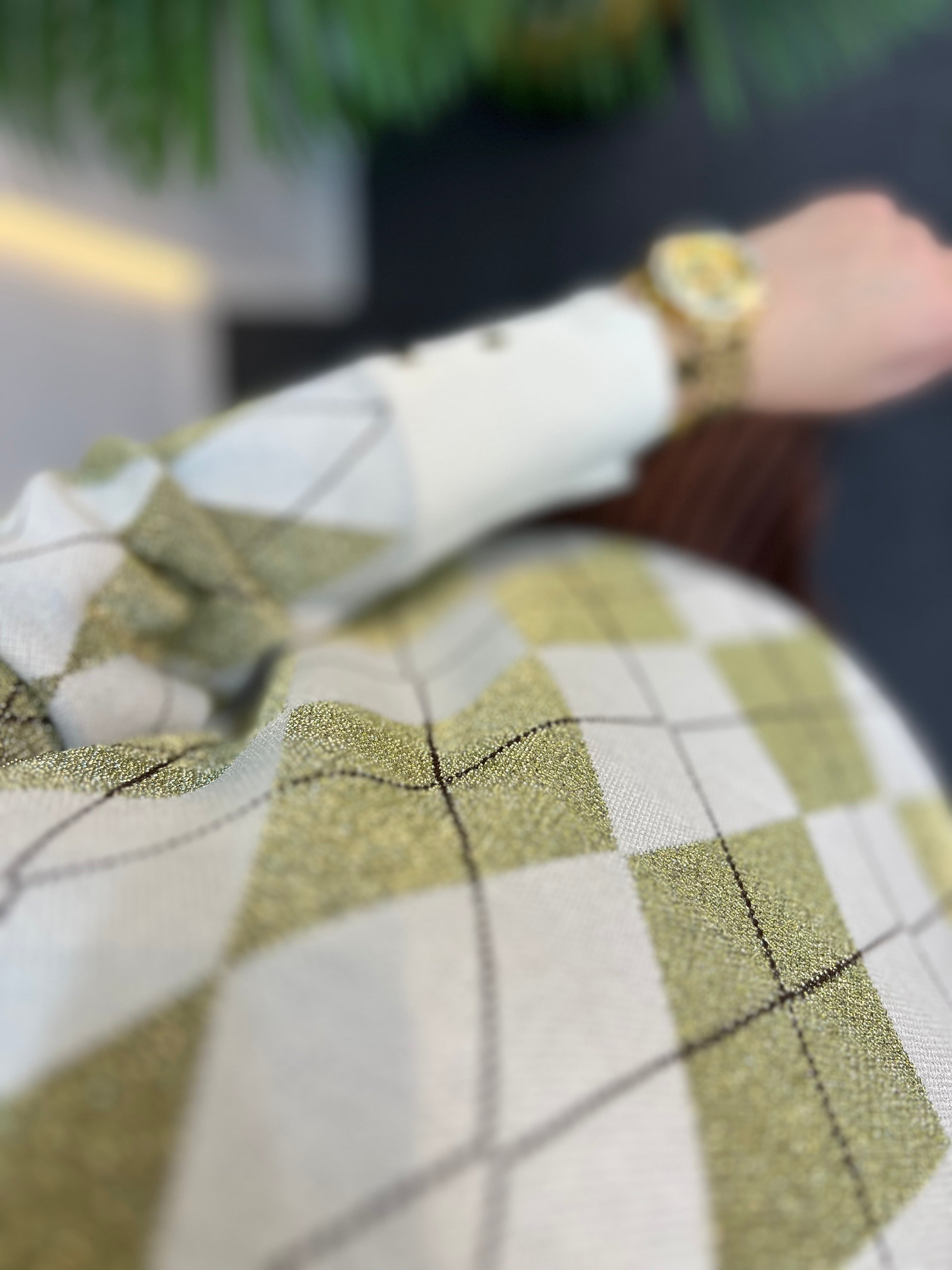 Defne Simli Baklava Kısa Merserize