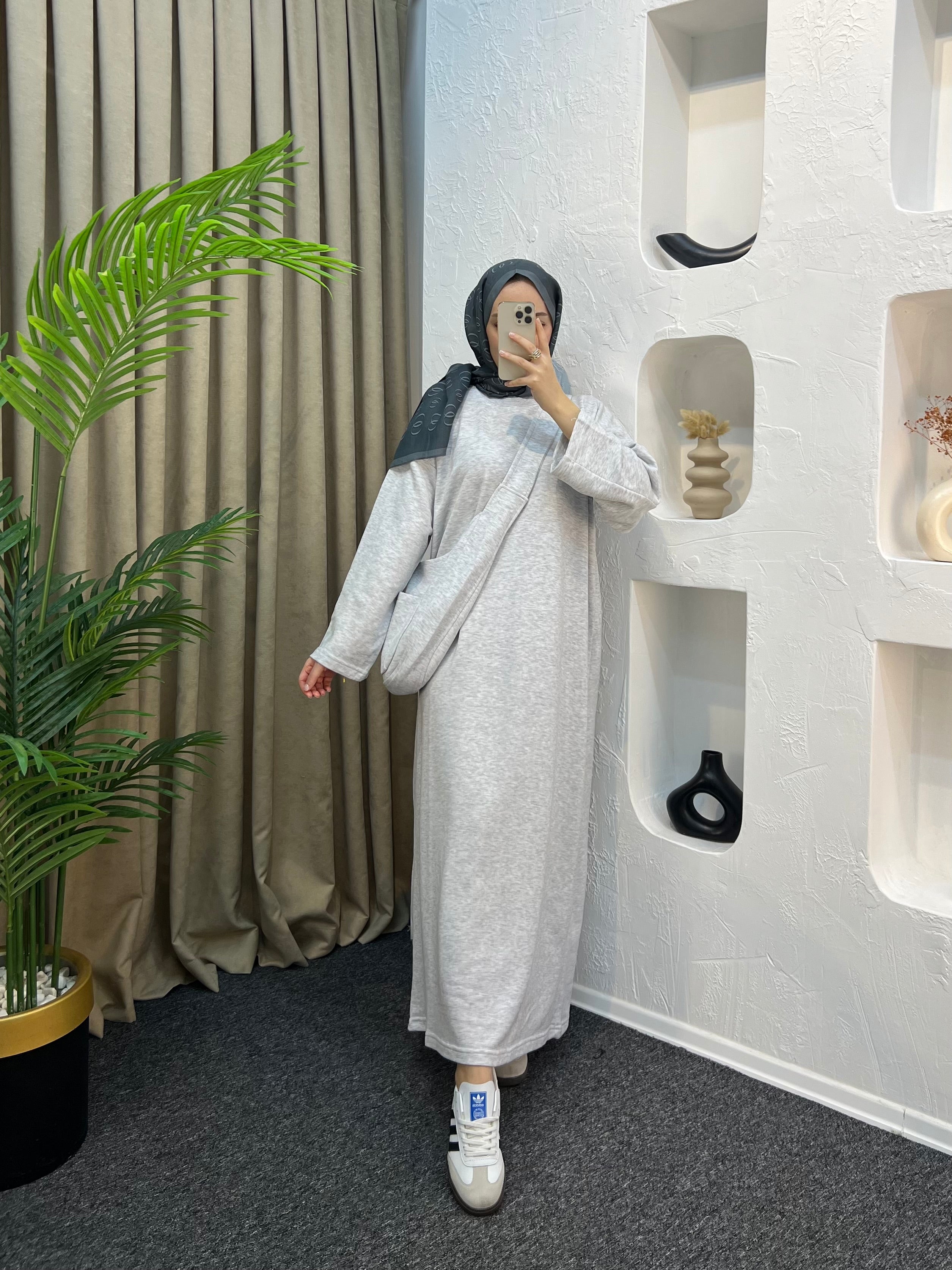 Merv Çantalı Elbise