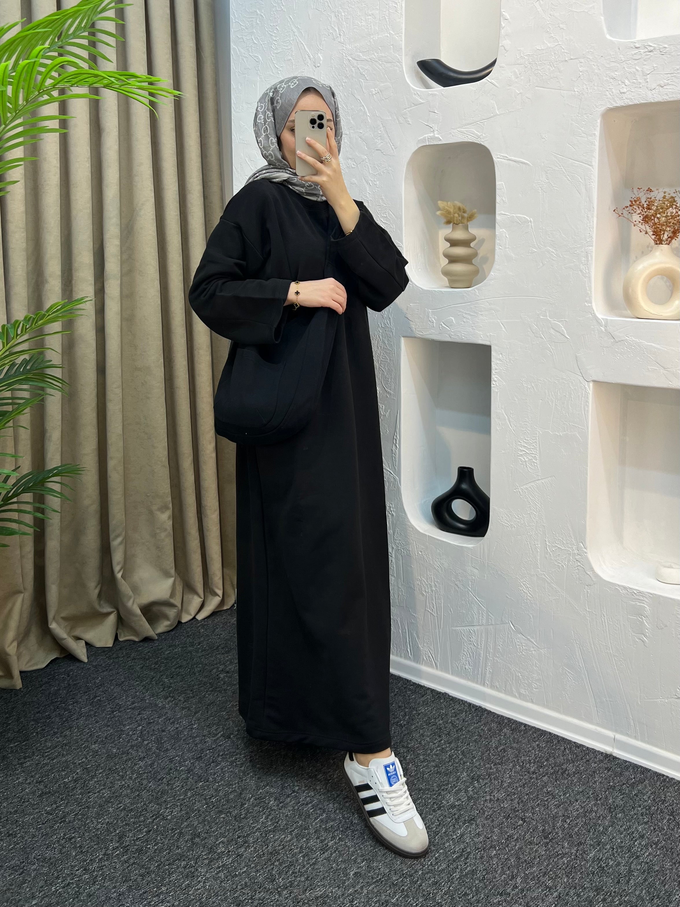 Merv Çantalı Elbise