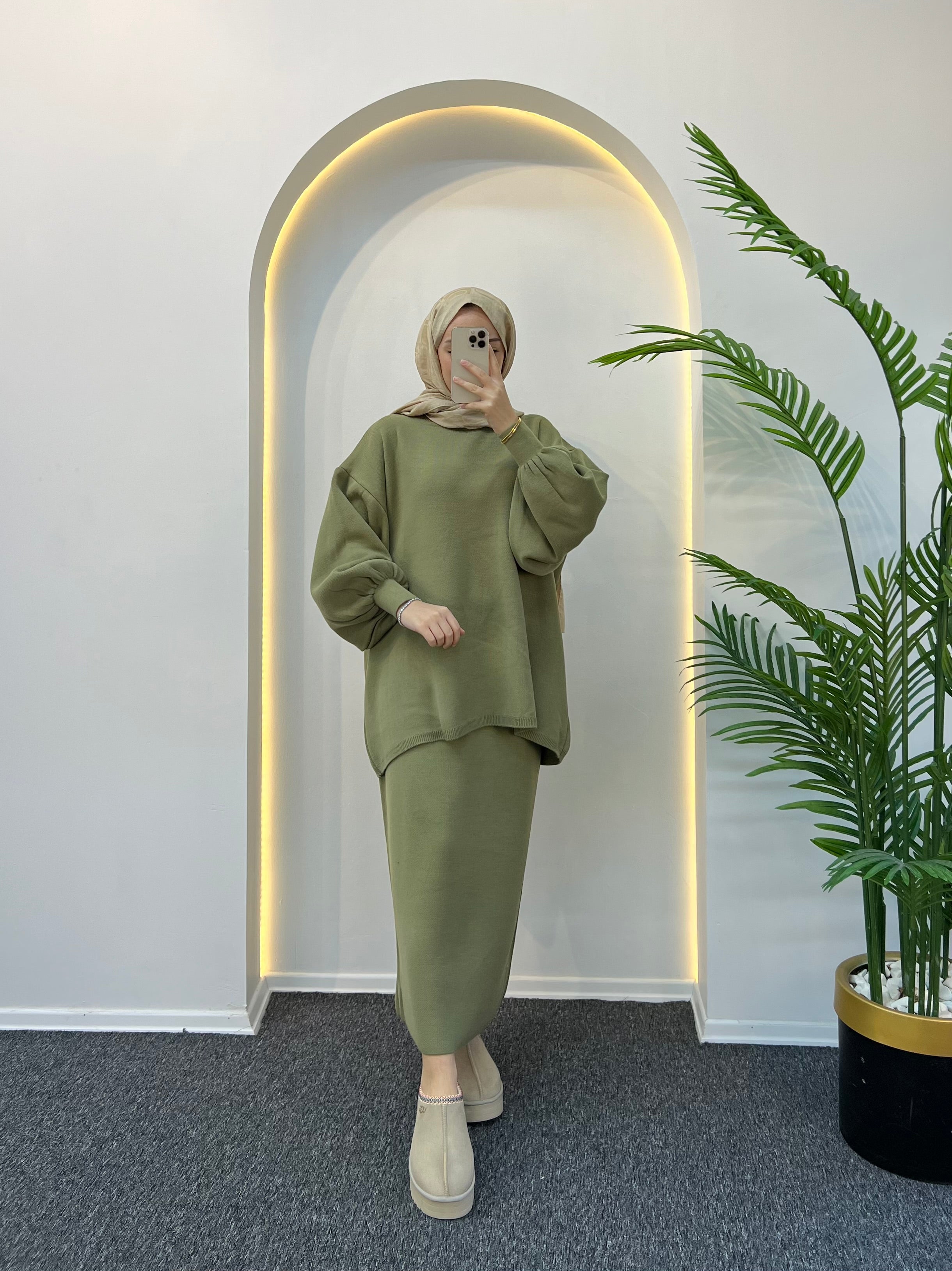 Roza Etekli Triko Takım