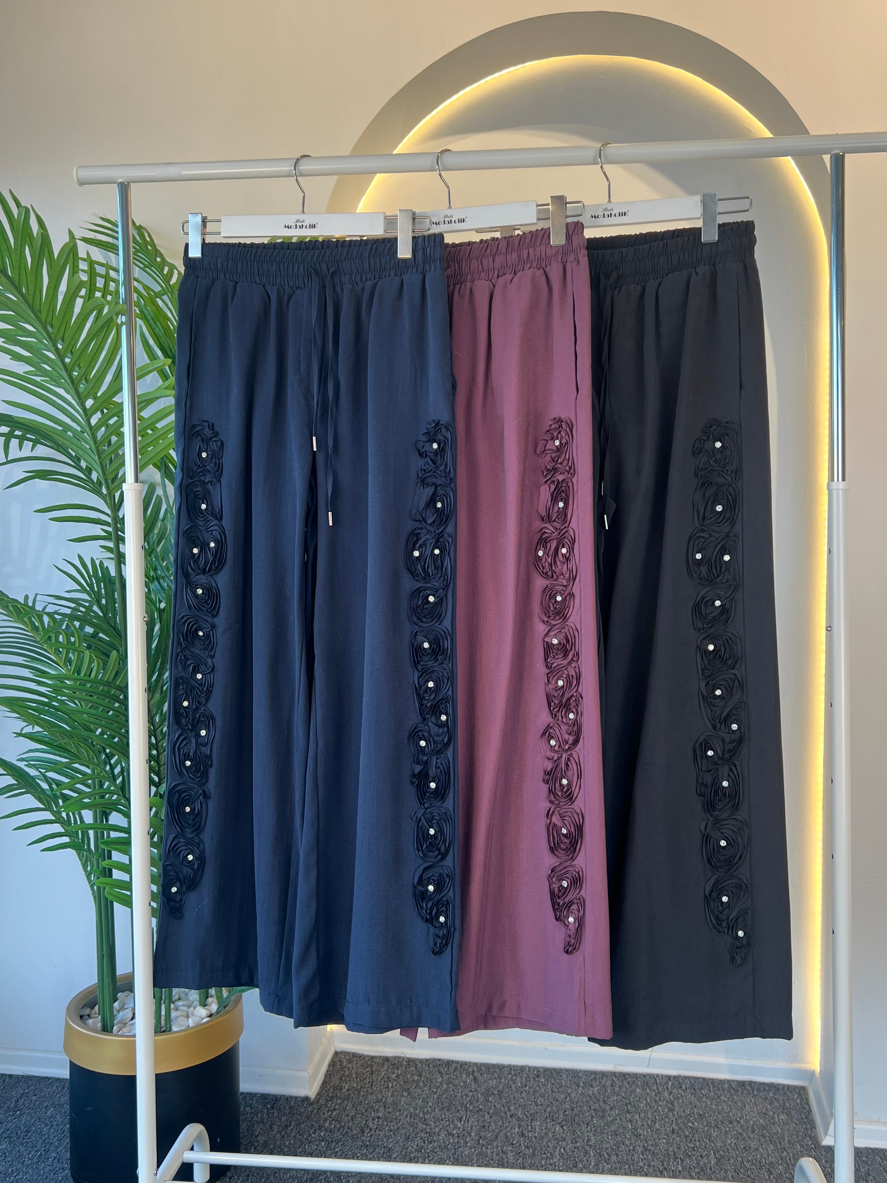 Taşlı Çiçek Pantolon