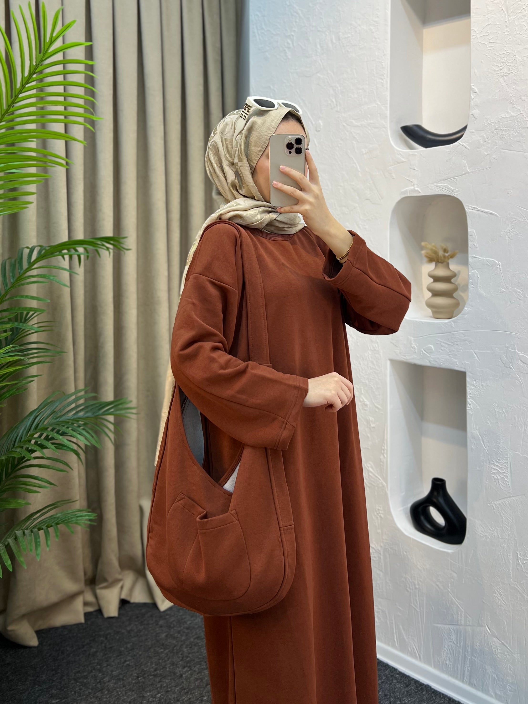 Merv Çantalı Elbise