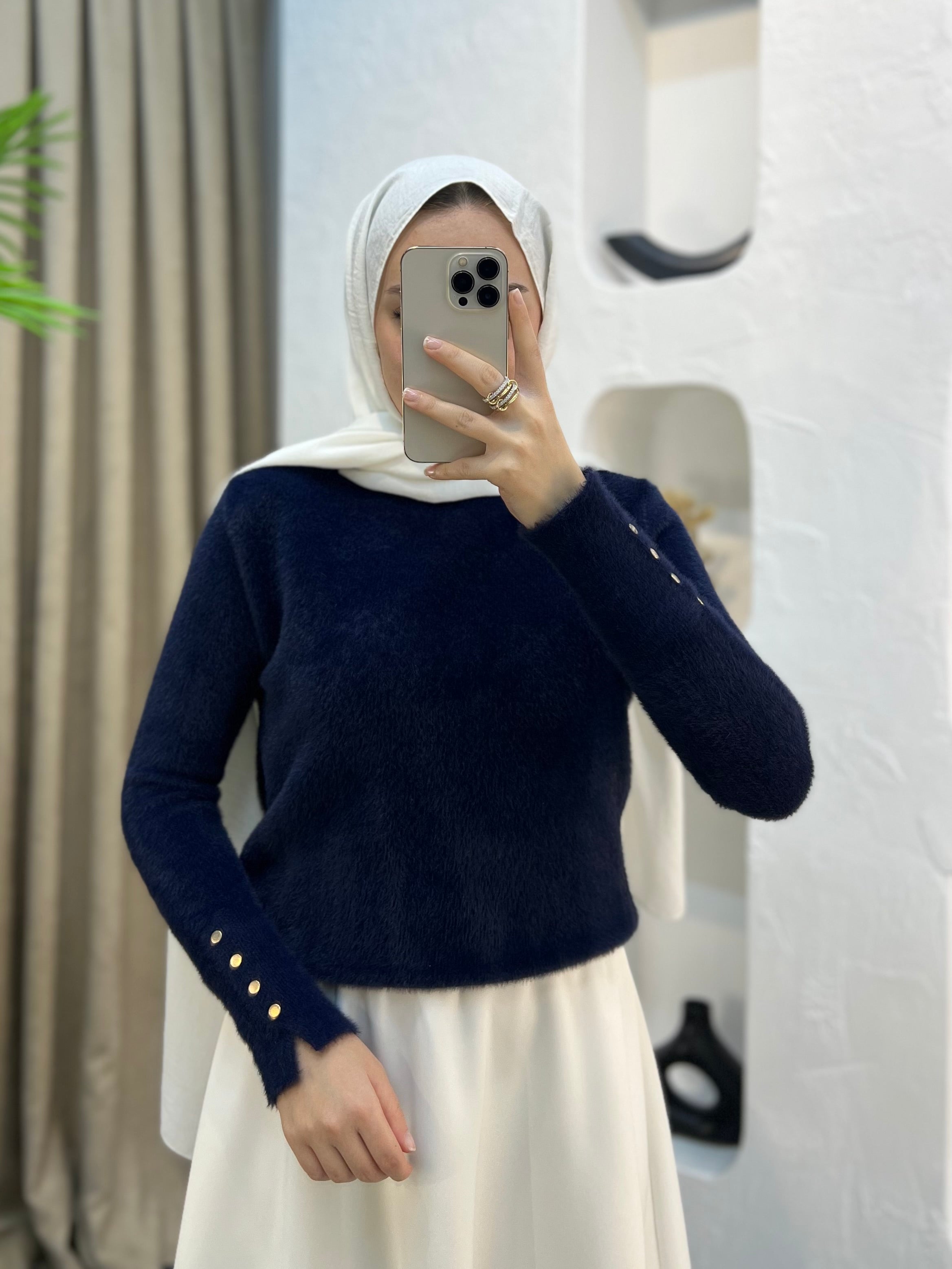 Neda Angora Kazak