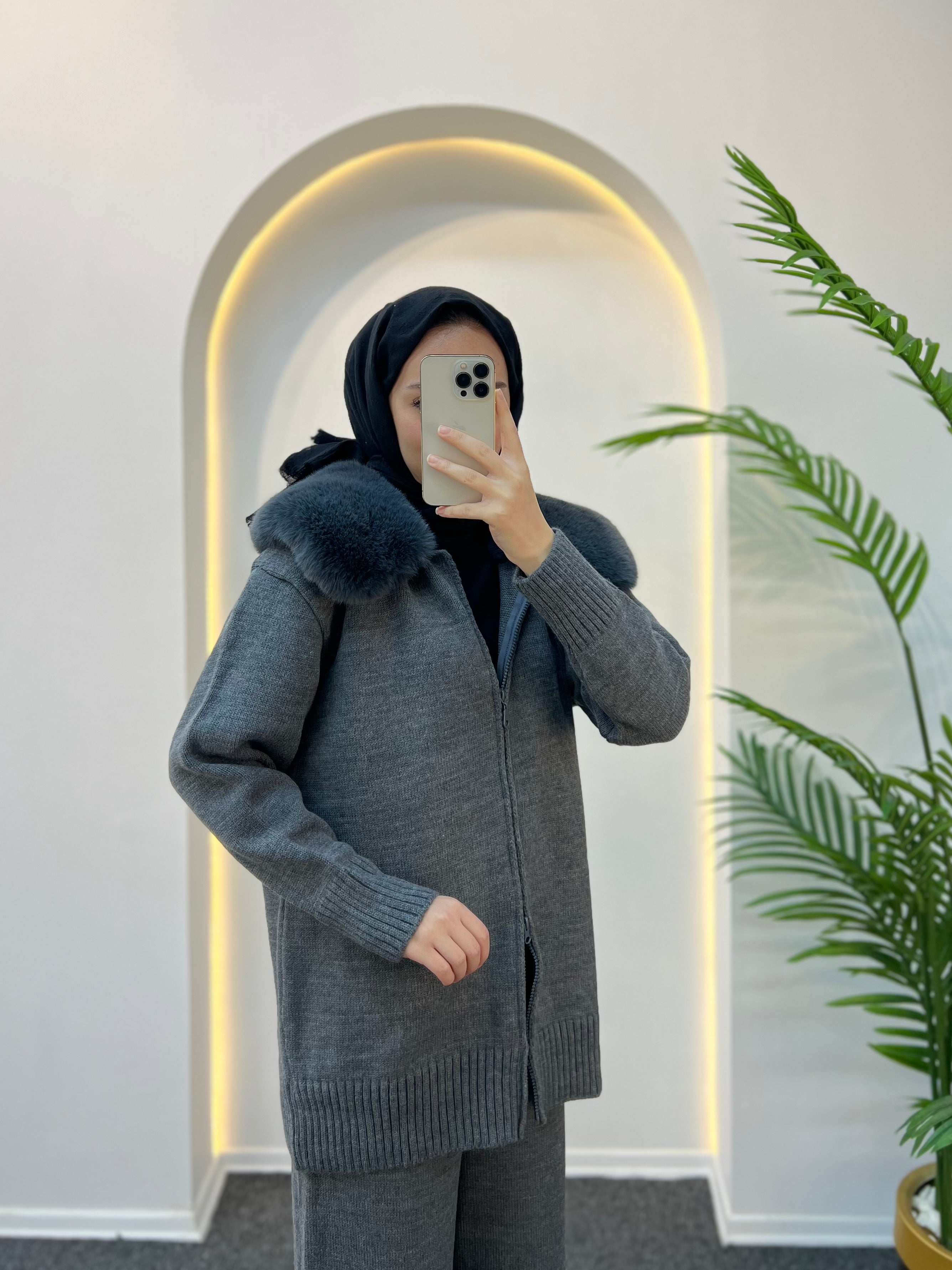 Monica Kürklü Triko Takım