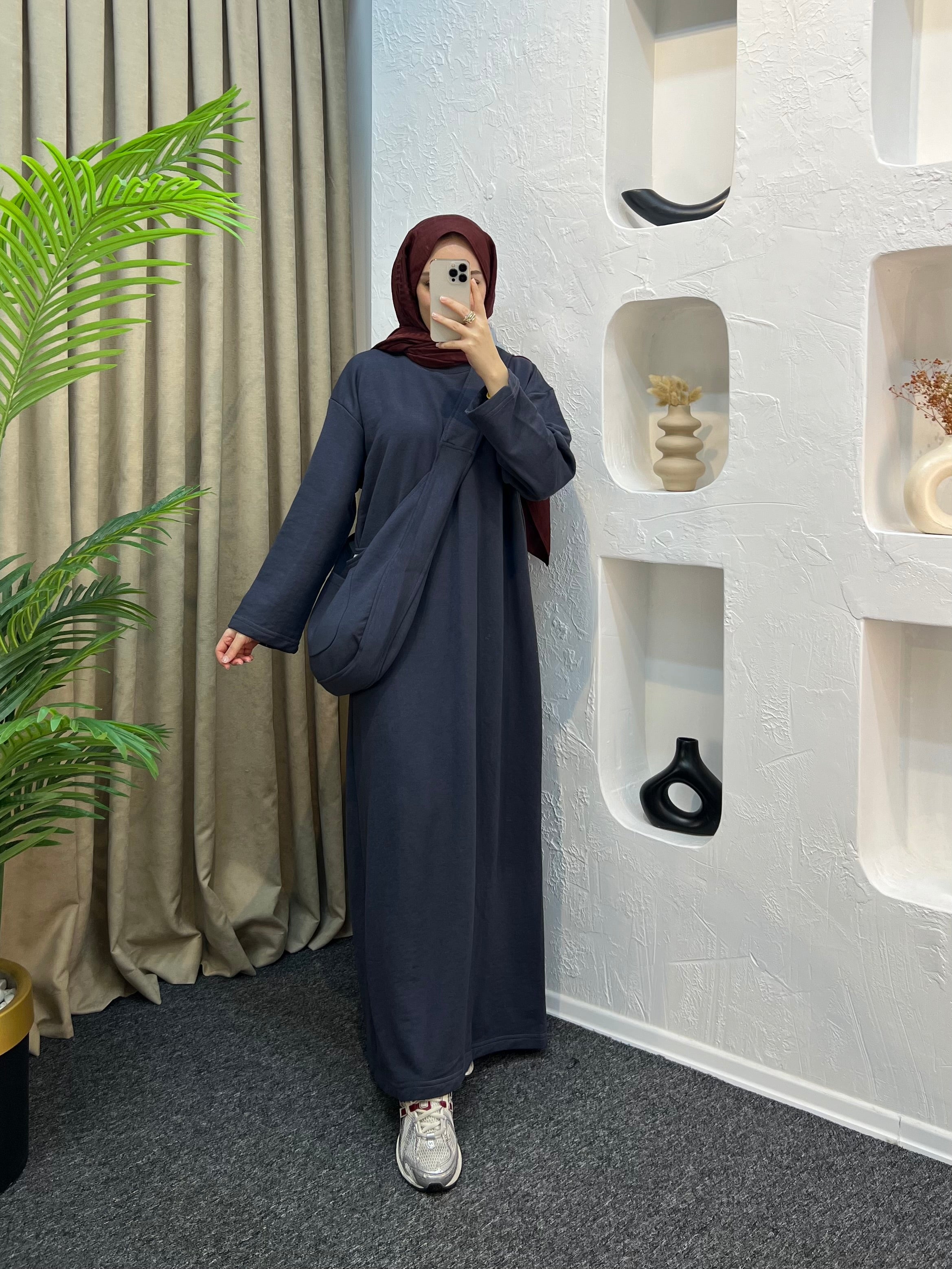 Merv Çantalı Elbise