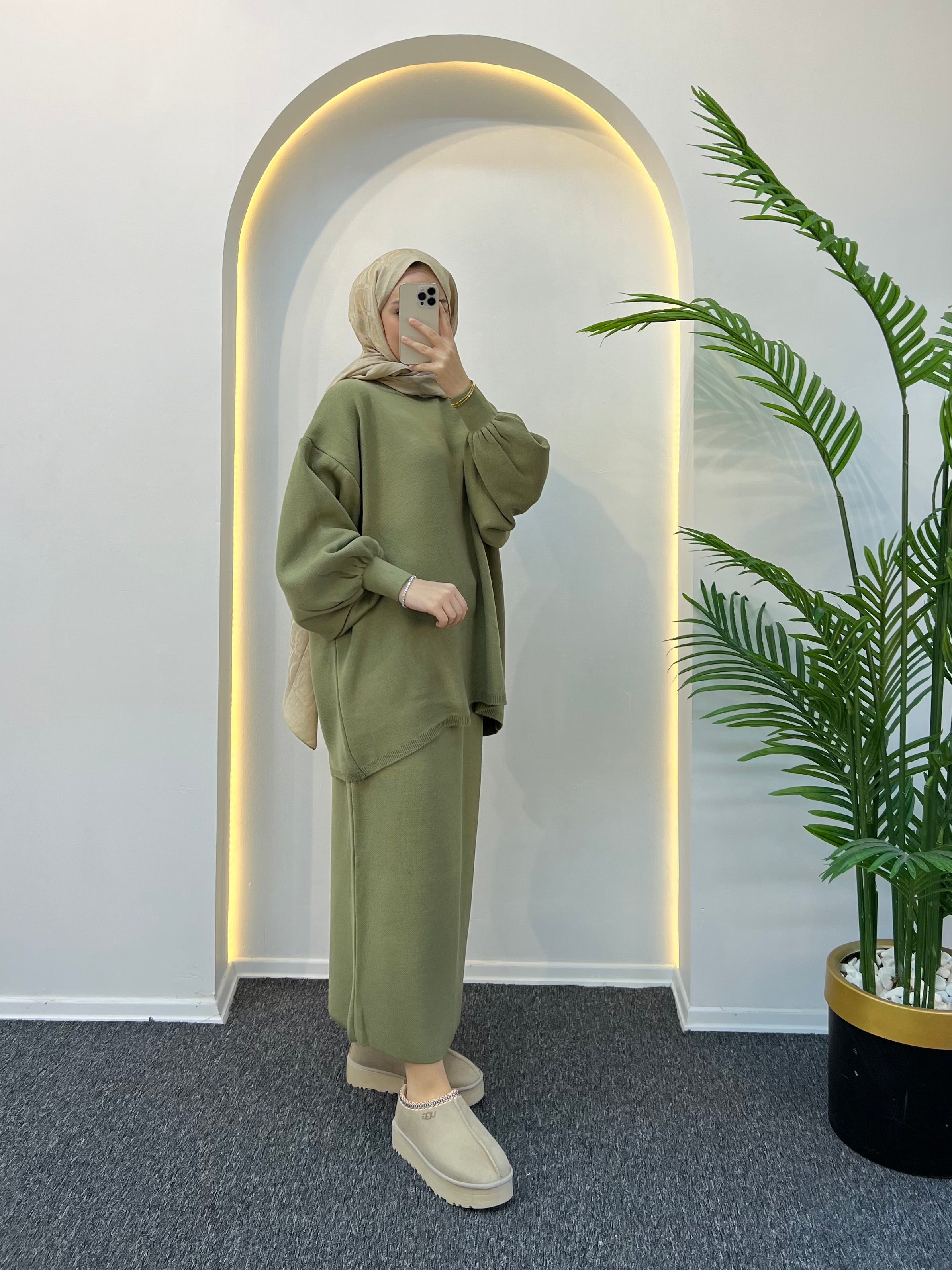 Roza Etekli Triko Takım