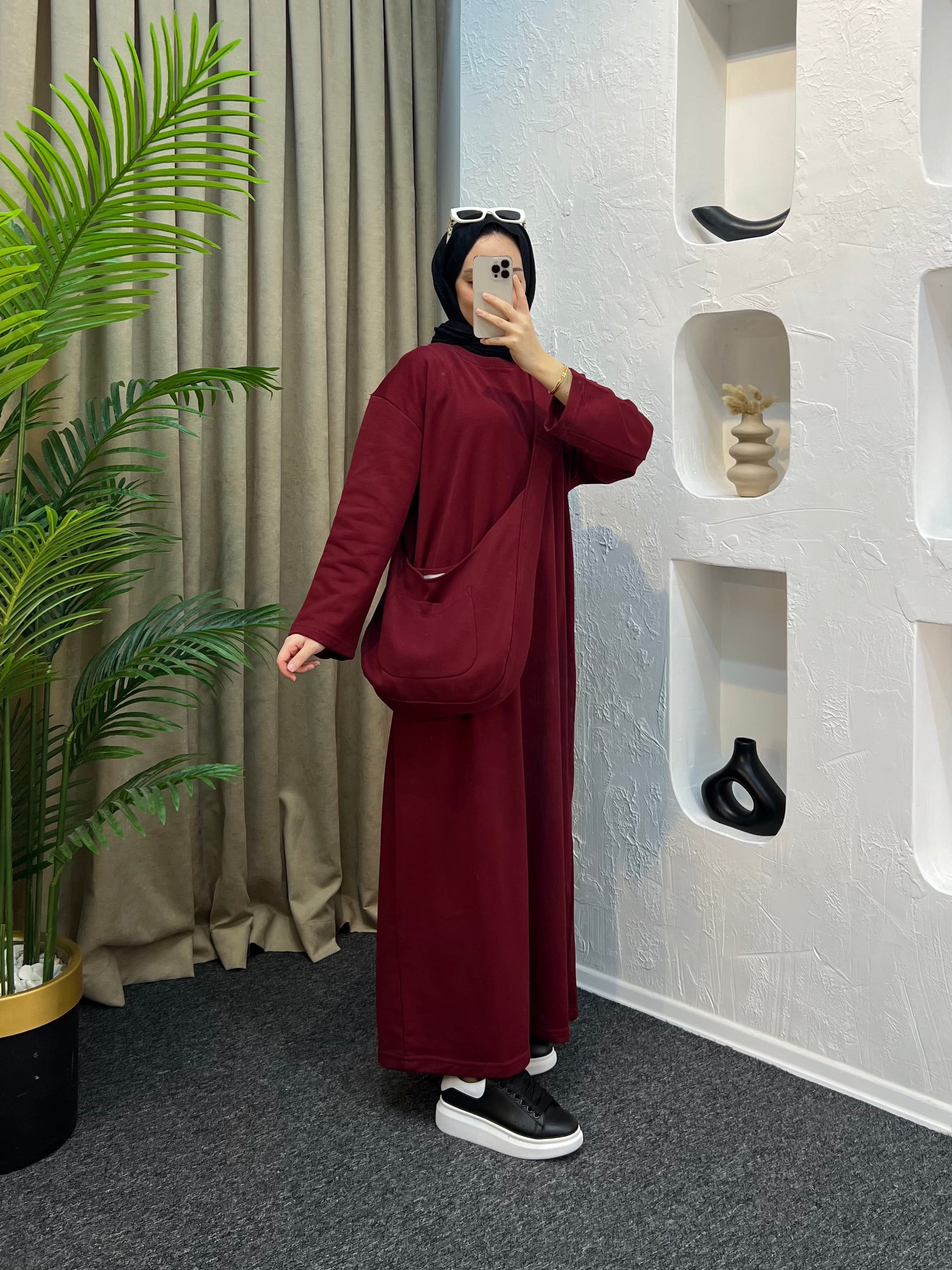 Merv Çantalı Elbise