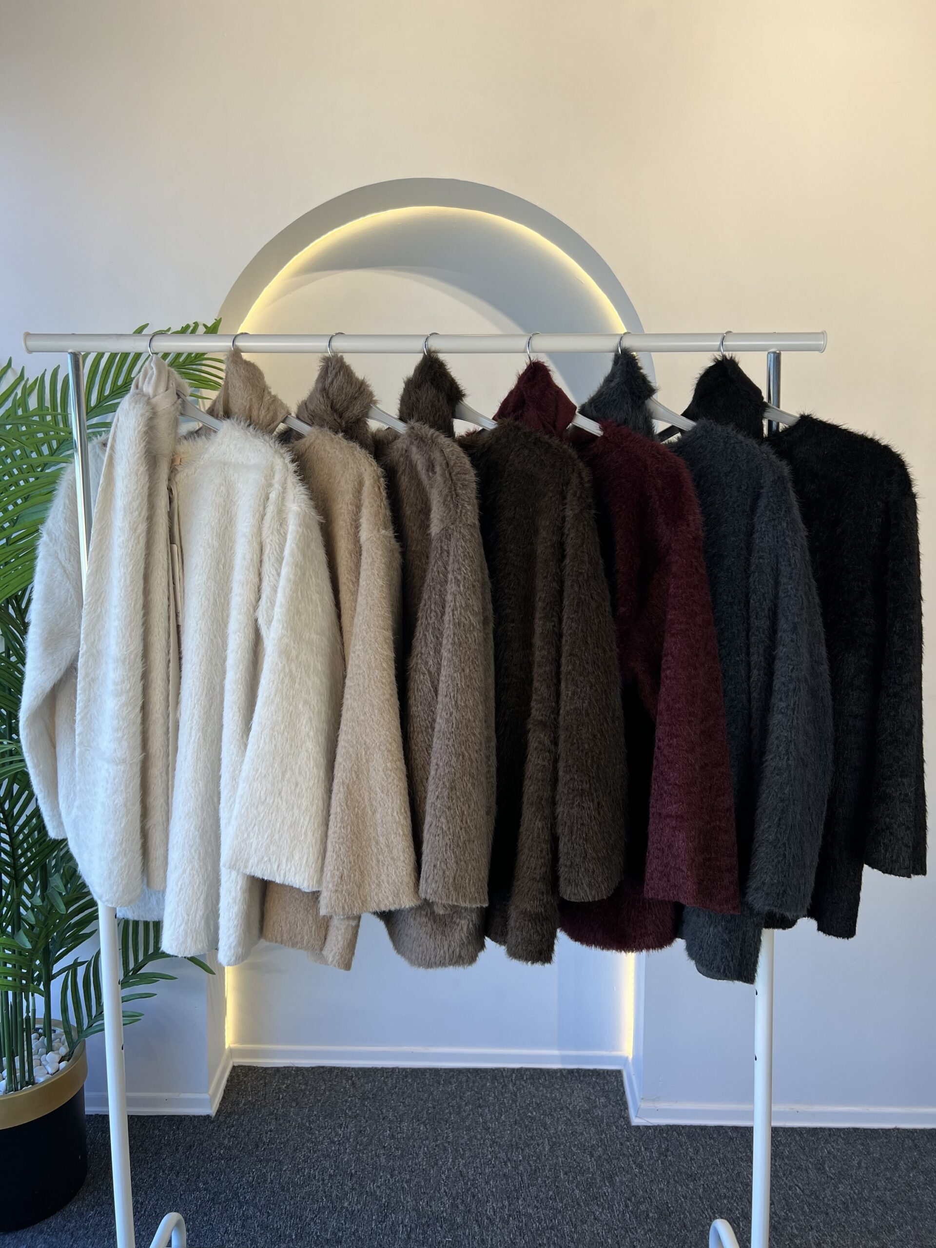 Ester Tüylü Atkılı Kap